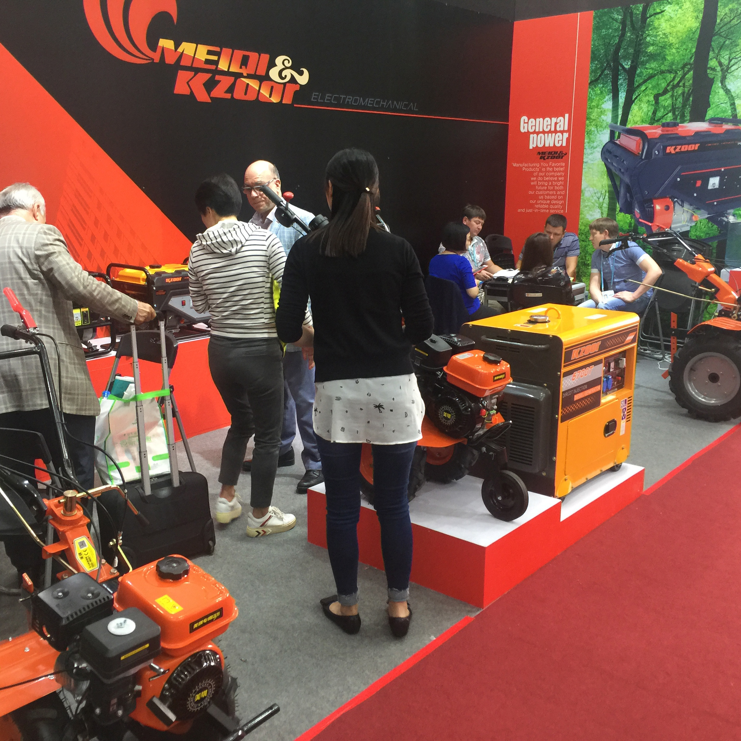 參展現(xiàn)場(chǎng)(圖1)